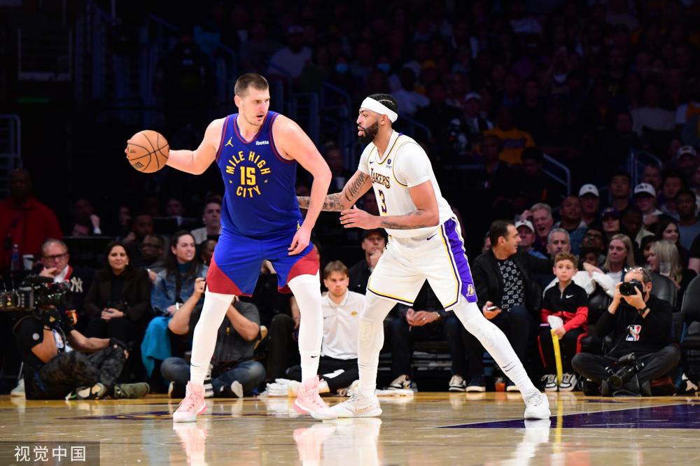 露头角后 露头角后